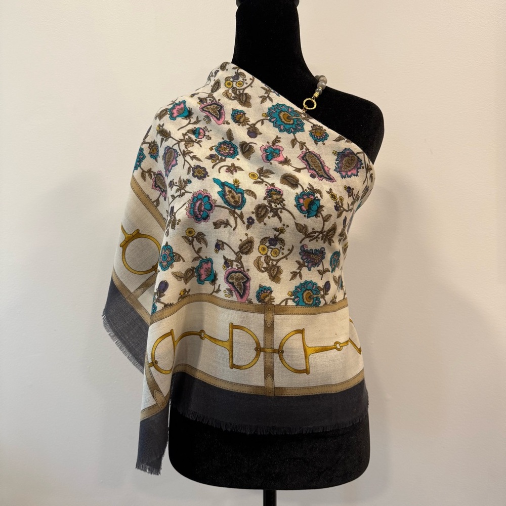 Celine Silk Scarf 90 Carré Floral Navy Ivory Made in France - Picture 9 of 14